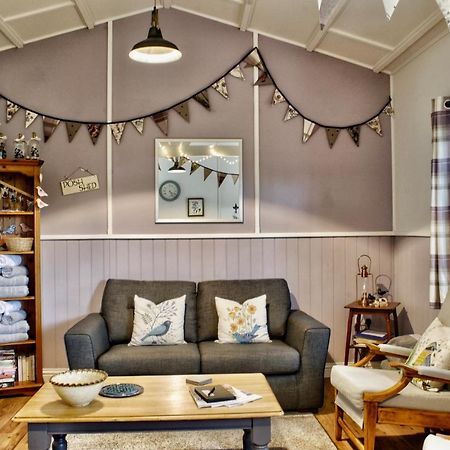 Bramble Lodge Glamping Louth  Esterno foto