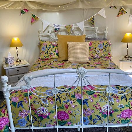 Bramble Lodge Glamping Louth  Esterno foto