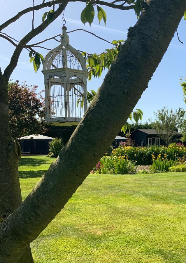 Bramble Lodge Glamping Louth  Esterno foto