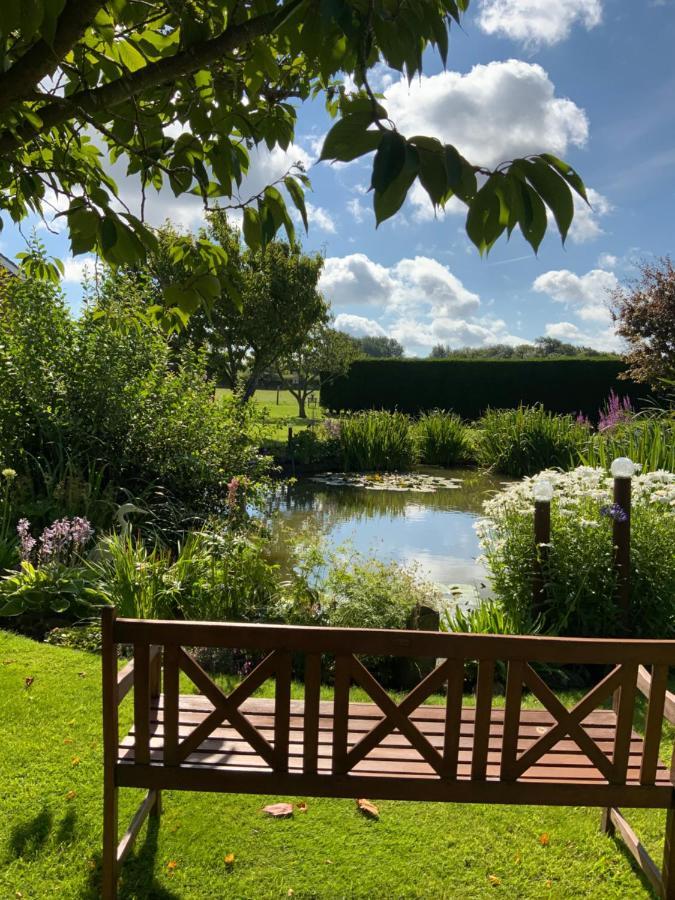 Bramble Lodge Glamping Louth  Esterno foto