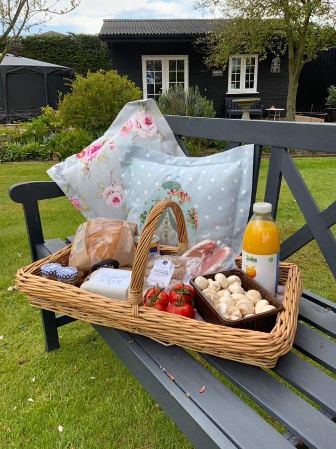 Bramble Lodge Glamping Louth  Esterno foto