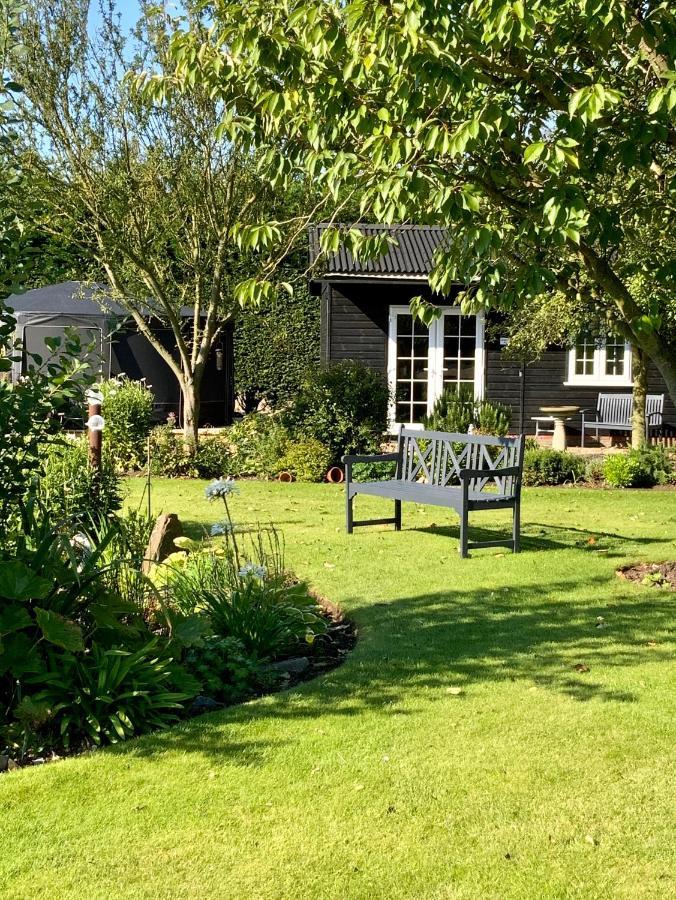 Bramble Lodge Glamping Louth  Esterno foto