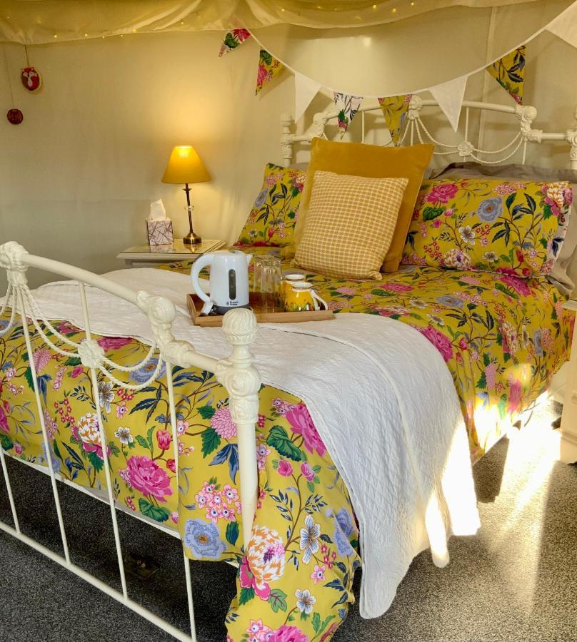 Bramble Lodge Glamping Louth  Esterno foto