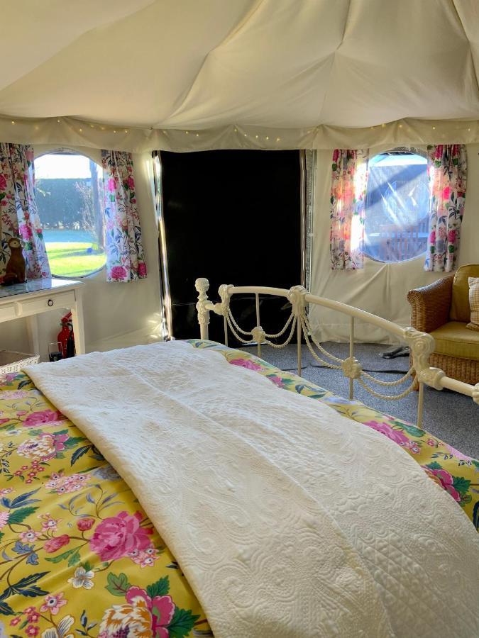Bramble Lodge Glamping Louth  Esterno foto